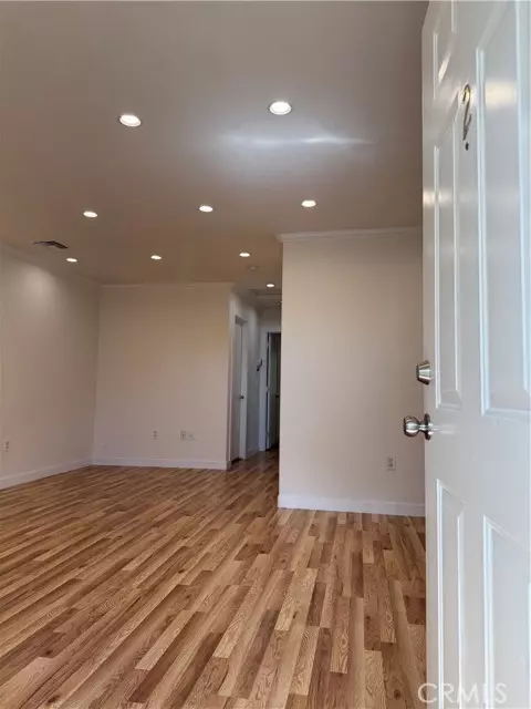 Valley Glen, CA 91401,5742 Woodman AVE 2