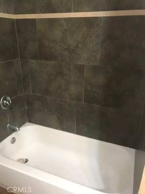 Los Angeles, CA 90047,1815 W 66th ST