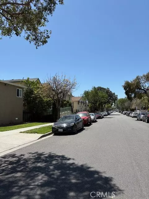 Burbank, CA 91502,216 W Tujunga AVE A