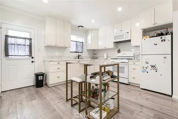 Glendale, CA 91202,347 W Dryden ST