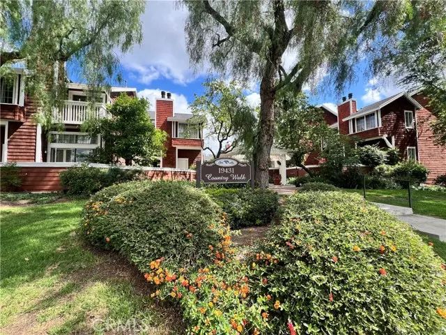 19431 Sherman WAY 29, Reseda, CA 91335