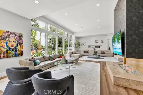 Villa Park, CA 92861,18782 Peppertree DR