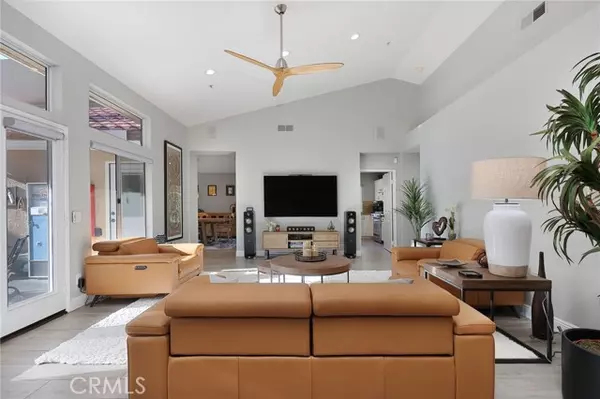 West Hills, CA 91304,24632 Stagg ST