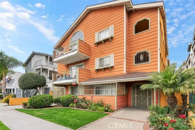 Long Beach, CA 90804,1061 Dawson AVE