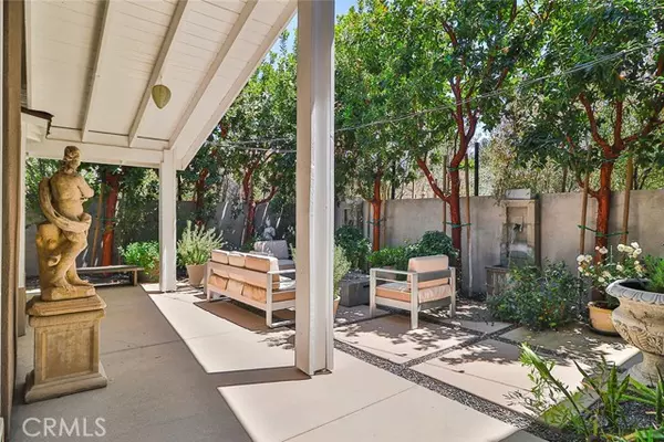 Northridge, CA 91325,17141 Superior ST