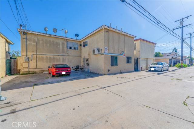 Long Beach, CA 90805,219 E Artesia BLD