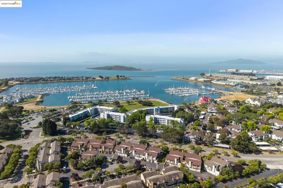 1207 Melville Square 114, Richmond, CA 94804