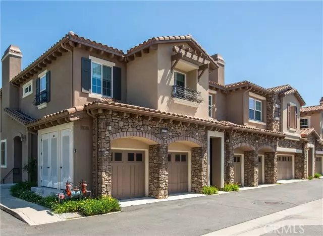 21953 Bella Vista PL, Chatsworth, CA 91311