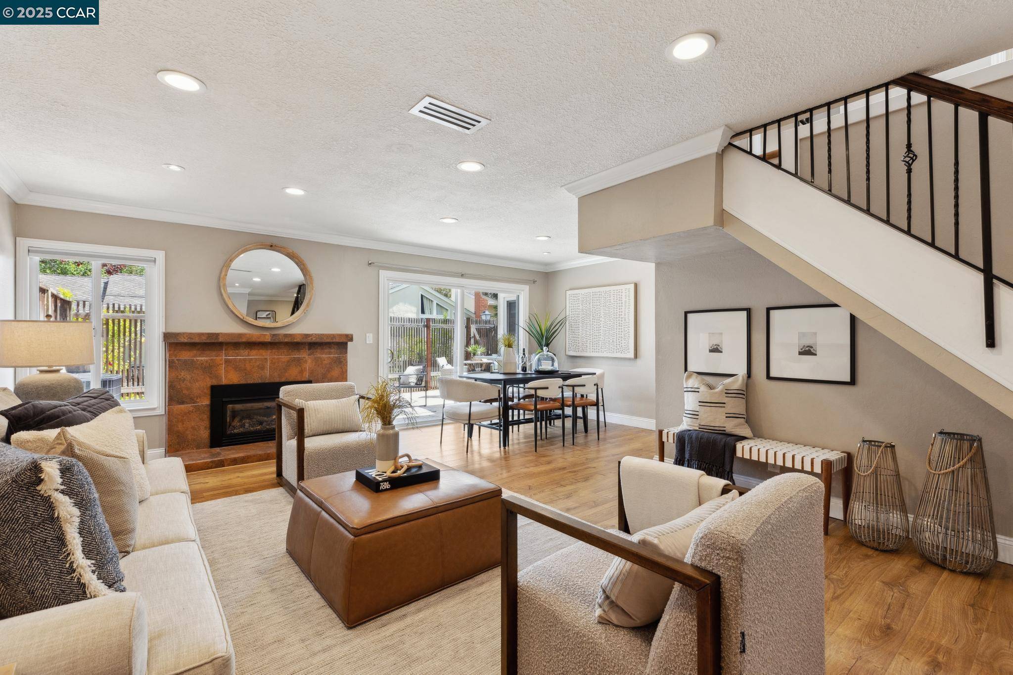 208 Whitney Ct, Walnut Creek, CA 94598
