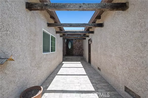 Arleta, CA 91331,14300 Carl ST