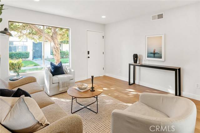 Santee, CA 92071,10353 Carefree DR