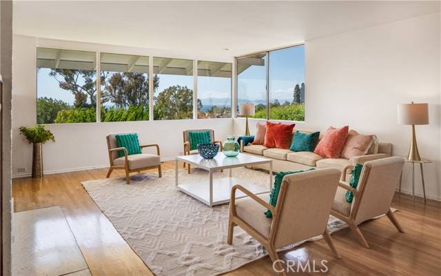 Palos Verdes Estates, CA 90274,1737 Via Boronada