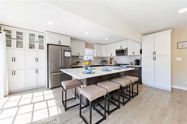 1916 Grasscreek Dr., San Dimas, CA 91773