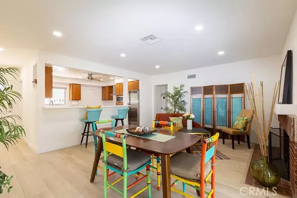 Fullerton, CA 92831,1537 E Brookdale PL