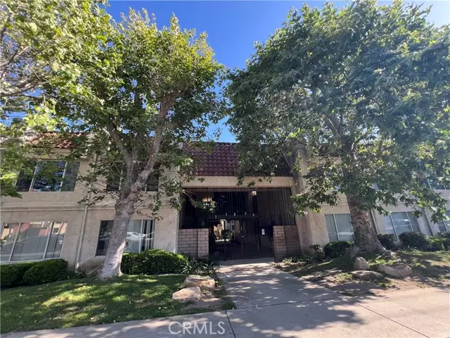 21000 Parthenia ST 19, Canoga Park, CA 91304