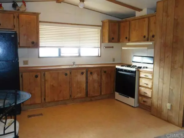 Escondido, CA 92027,13 Angelus AVE