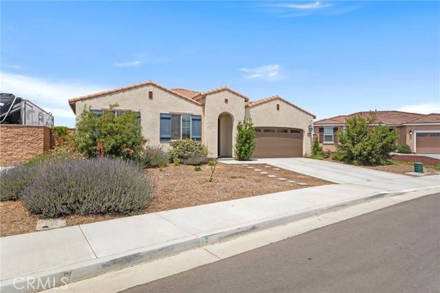 27083 Comrade CIR, Menifee, CA 92585