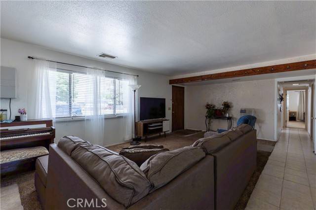 Apple Valley, CA 92307,21861 Ramona AVE