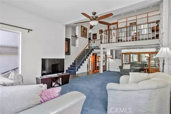 Huntington Beach, CA 92646,9522 Yellowstone DR