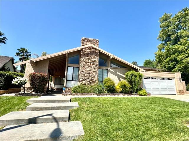 25453 Via Novia, Valencia, CA 91355