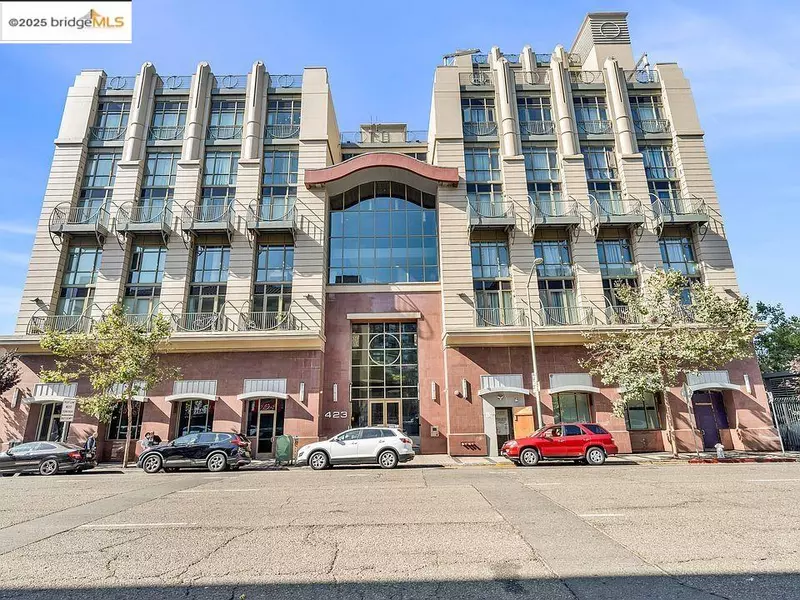 423 7Th St 914, Oakland, CA 94607