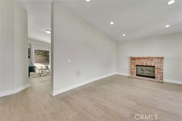 Lancaster, CA 93535,43916 Silver Bow RD