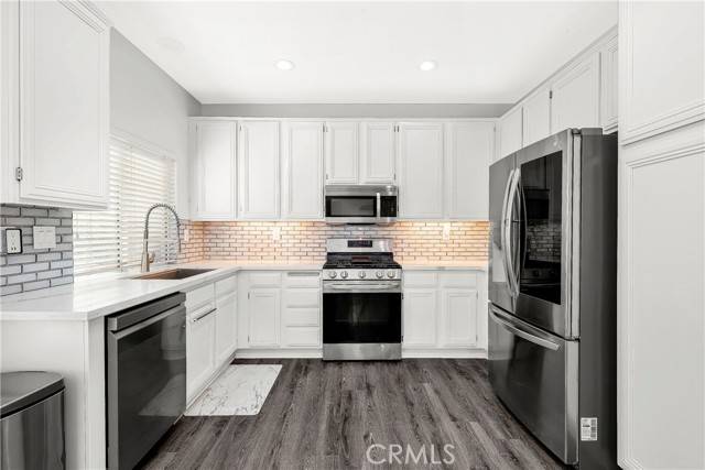 20220 Arthur CT, Saugus, CA 91350