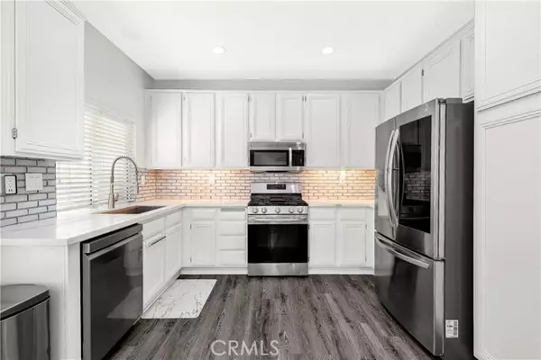 Saugus, CA 91350,20220 Arthur CT