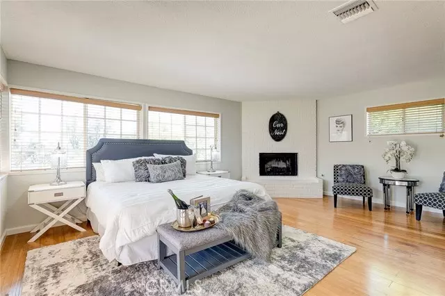 26134 Roymor DR, Calabasas, CA 91302