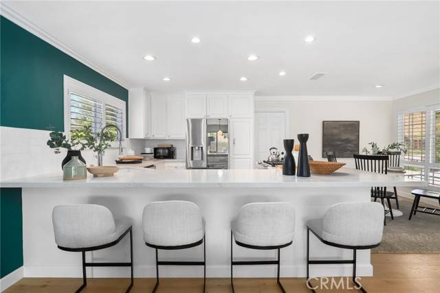 Calabasas, CA 91302,5839 Parkmor RD