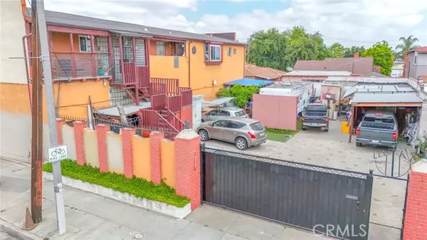 Compton, CA 90222,923 W Rosecrans AVE