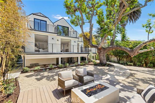 Laguna Beach, CA 92651,1759 Glenneyre ST
