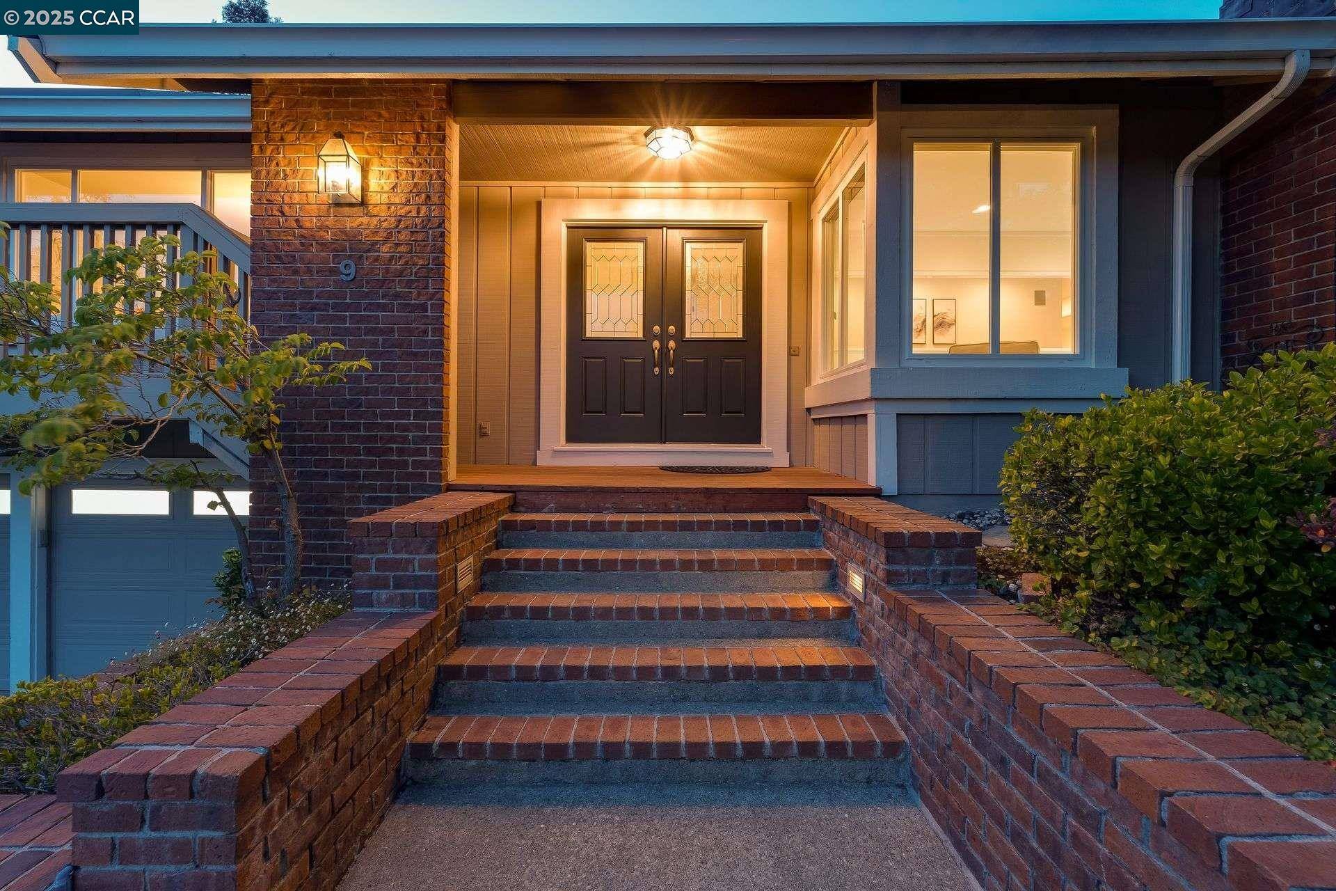 Moraga, CA 94556,9 Irvine DR