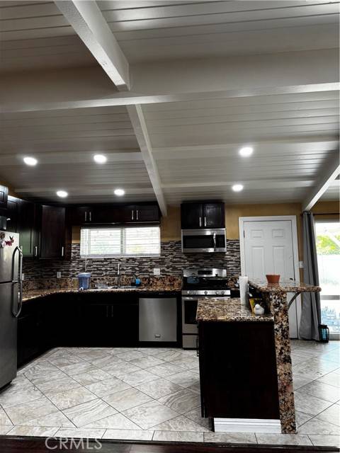San Fernando, CA 91340,12968 Vaughn ST