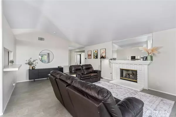 Highland, CA 92346,7905 Valencia CT