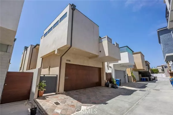 2326 The Strand, Hermosa Beach, CA 90254