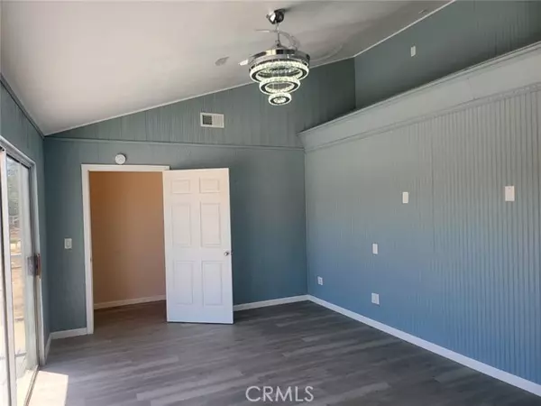 Palmdale, CA 93591,9854 E Ave Q4