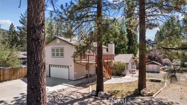 924 Greenway DR, Big Bear City, CA 92314