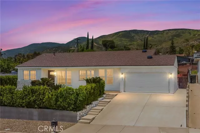 240 E 52nd ST, San Bernardino, CA 92404