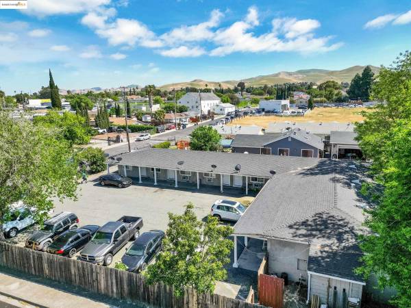 41 Solano Ave, Bay Point, CA 94565