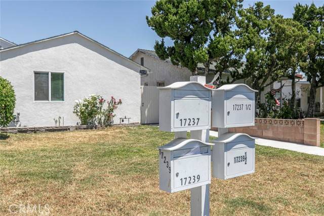 Granada Hills, CA 91344,17237 Kingsbury ST A