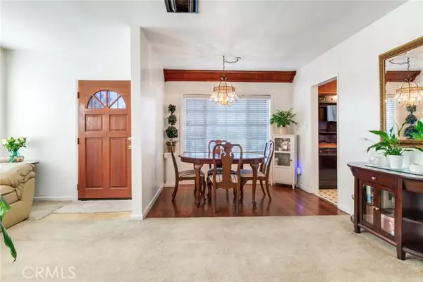 Corona, CA 92882,946 W 9th ST