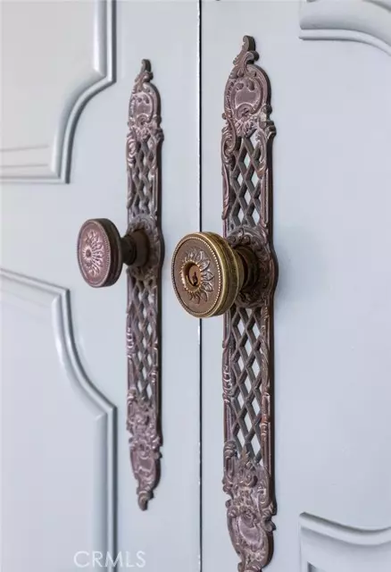 Newport Beach, CA 92660,1620 Lincoln LN