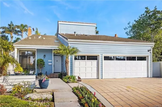 16282 Mandalay CIR, Huntington Beach, CA 92649