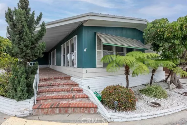 18601 Newland ST 3, Huntington Beach, CA 92646