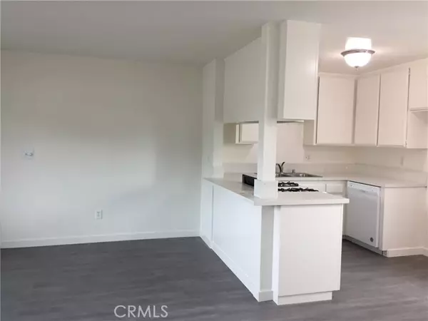Huntington Beach, CA 92649,17011 Sims LN 6