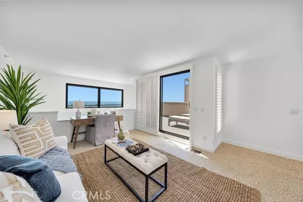 Redondo Beach, CA 90277,110 The Village 503