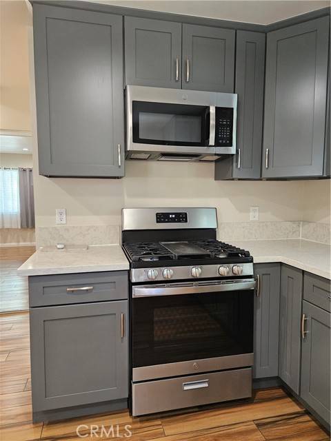 Van Nuys, CA 91401,6618 Longridge AVE