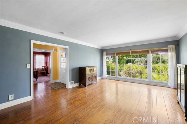 Valley Glen, CA 91405,13617 Bassett ST
