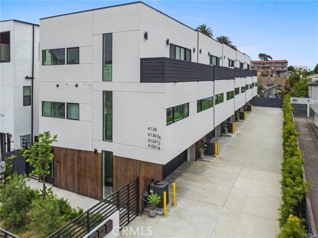4136 3/4 Normal AVE 3/4, Los Angeles, CA 90029